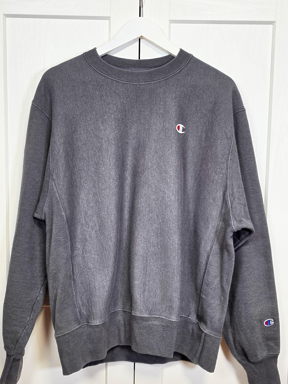 Champion Men's Gray Crewneck Sweatshirt